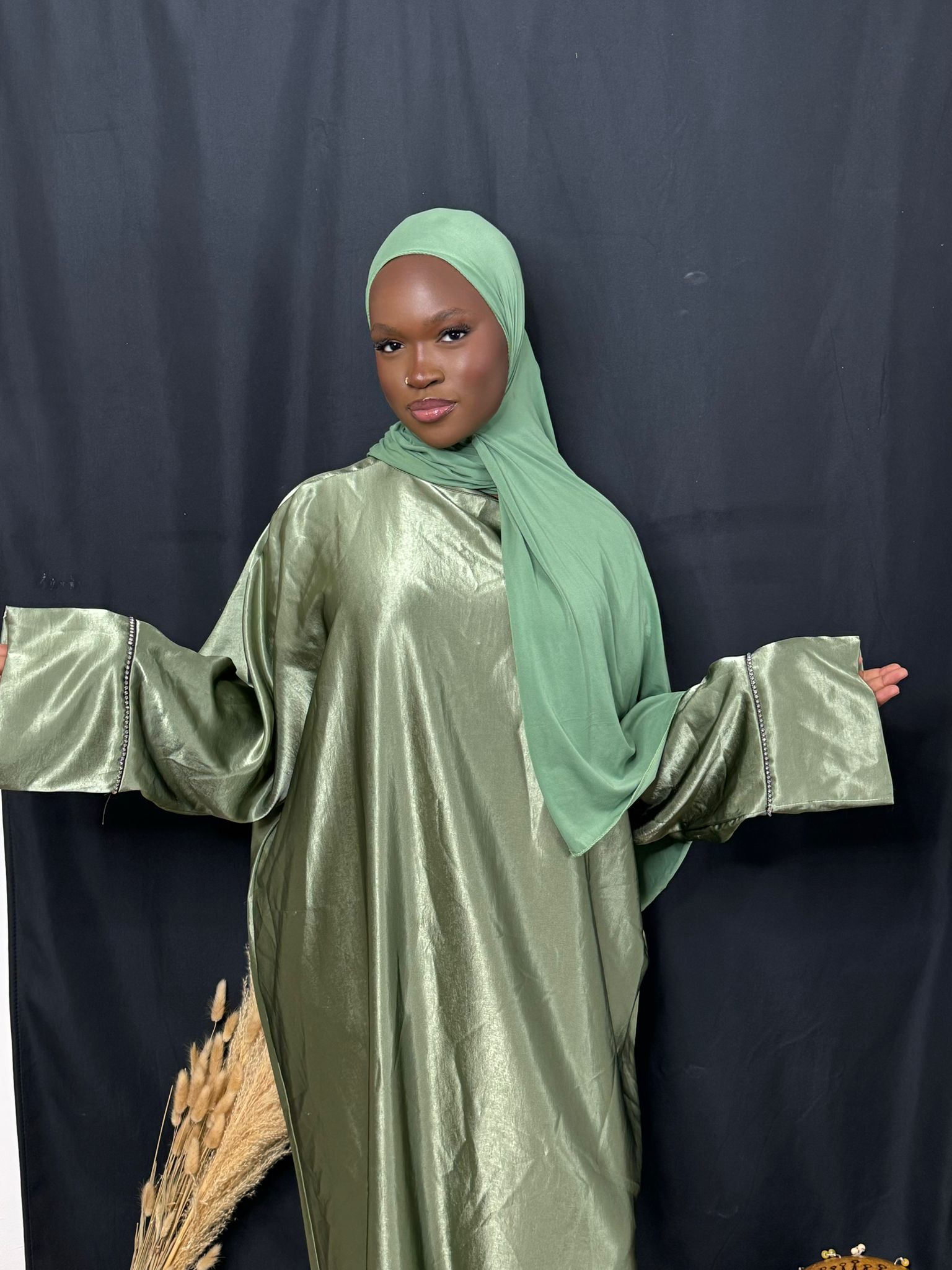 ABAYA SATINÉE