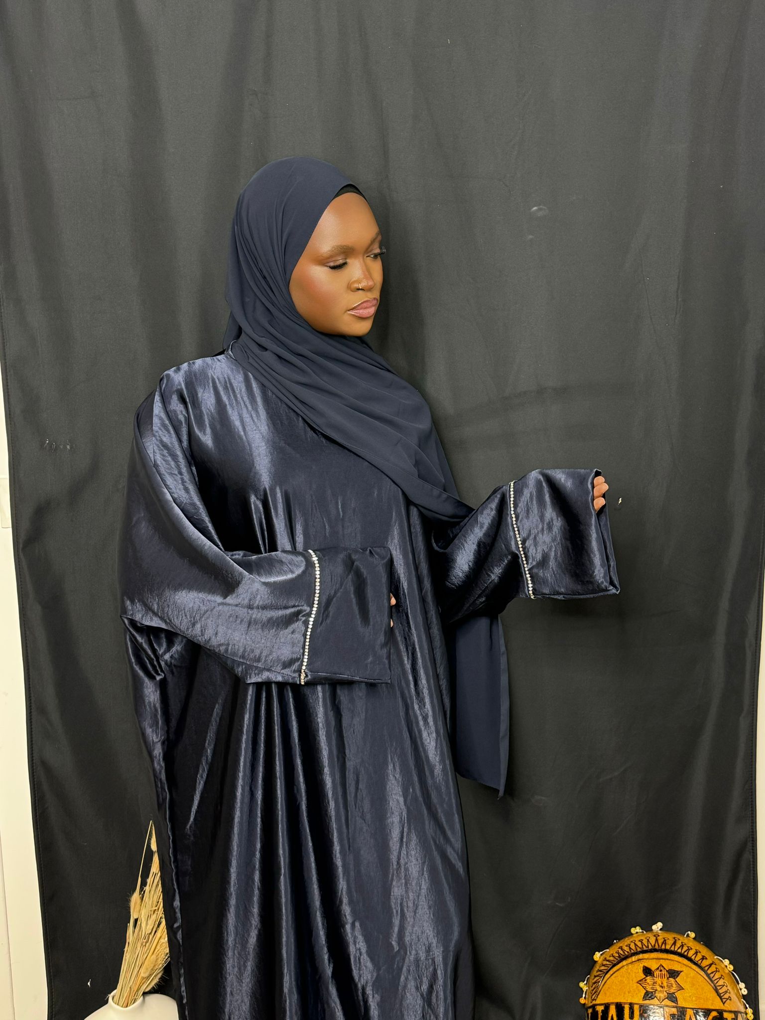 ABAYA SATINÉE